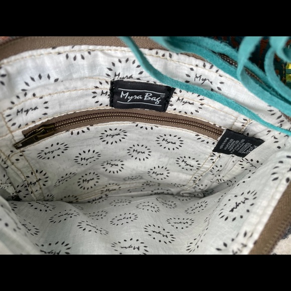 NWT Stunning Crossbody Genuine Leather- Turquoise with a Rose Gold Tooling - Picture 5 of 6